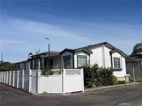 101 Parrot Ln, Fountain Valley, CA 92708