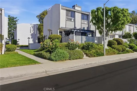 2100 W Palmyra #33, Orange, CA 92868