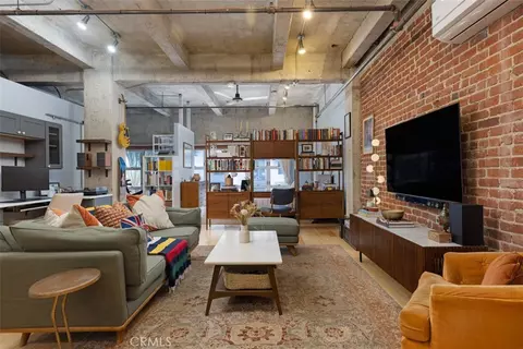 100 W 5th St #3G, Long Beach, CA 90802