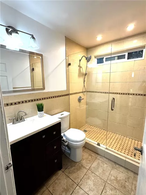 Bath - 1237 E 6th #106, Long Beach, CA 90802 photo 1 of 3