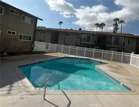 1900 W Glenoaks #F, Anaheim, CA 92801