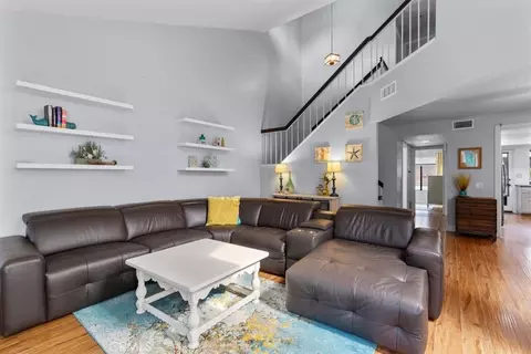 8520 Lake Knl #C, Garden Grove, CA 92844