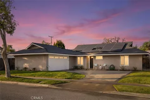 832 Presidio, Costa Mesa, CA 92626