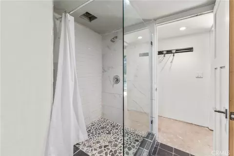 Bath - 3172 Cary St, Riverside, CA 92504 photo 2 of 2