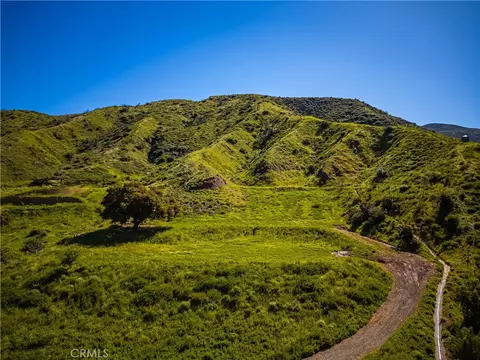 15902 Hope St, Silverado Canyon, CA 92676