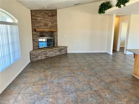 Living - 25625 Rancho, Apple Valley, CA 92308 photo 1 of 4