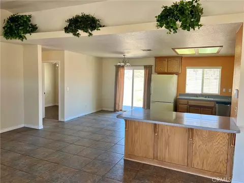 Living - 25625 Rancho, Apple Valley, CA 92308 photo 3 of 4