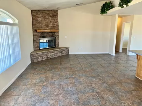 Living - 25625 Rancho, Apple Valley, CA 92308 photo 1 of 3