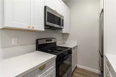 Kitchen - 1827 E 4th St, Long Beach, CA 90802 photo 1 of 7