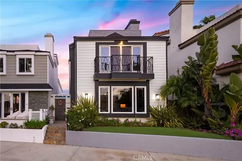 1713 Electric Ave, Seal Beach, CA 90740