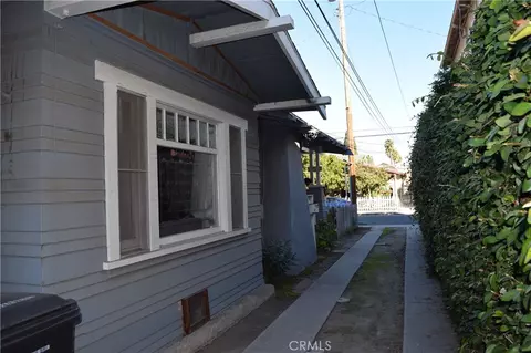 Exterior - 1900 E 6th, Long Beach, CA 90802 photo 3 of 17