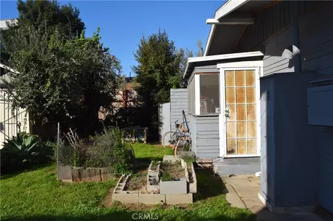 Exterior - 1900 E 6th, Long Beach, CA 90802 photo 5 of 17