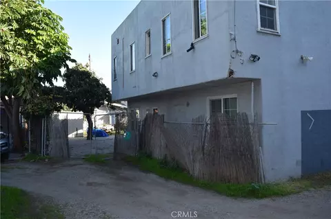 Exterior - 1900 E 6th, Long Beach, CA 90802 photo 16 of 17