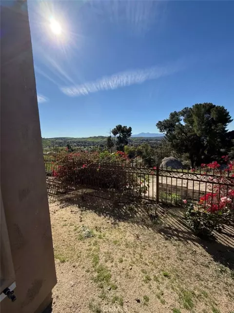 Exterior - 3000 Galaxie Hts, Riverside, CA 92507 photo 11 of 16