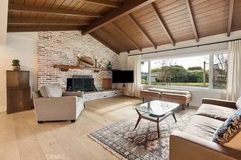 2011 Redberry, North Tustin, CA 92705