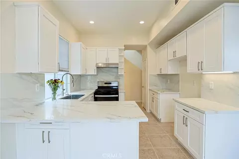 2062 W Blue Violet Ct, Anaheim, CA 92801