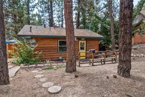Exterior - 42955 Encino, Big Bear Lake, CA 92315 photo 3 of 7