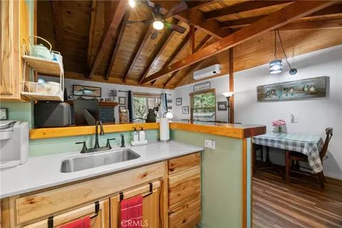 Kitchen - 42955 Encino, Big Bear Lake, CA 92315 photo 1 of 3