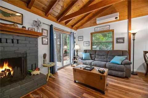 Living - 42955 Encino, Big Bear Lake, CA 92315 photo 1 of 4