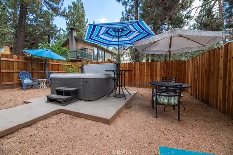 Exterior - 42955 Encino, Big Bear Lake, CA 92315 photo 6 of 7