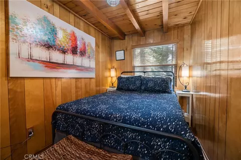 Bedroom - 42955 Encino, Big Bear Lake, CA 92315 photo 2 of 2