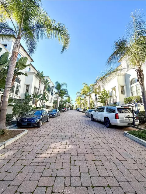 1752 Grand #4, Long Beach, CA 90804