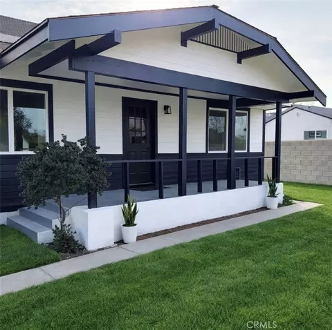 215 8th, Bakersfield, CA 93304