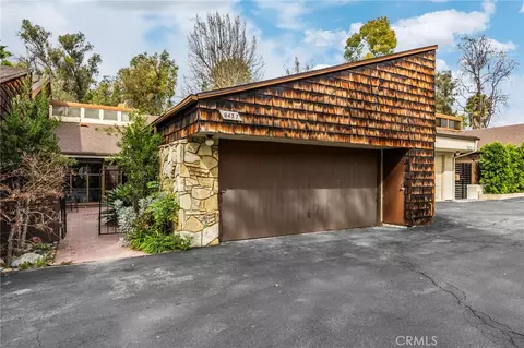 9437 Friendly Woods Ln, Whittier, CA 90605