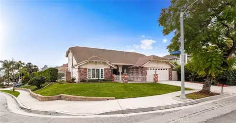 2720 Gallio Dr, Fullerton, CA 92833
