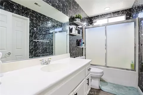 Bath - 80618 Declaration, Indio, CA 92201 photo 3 of 3