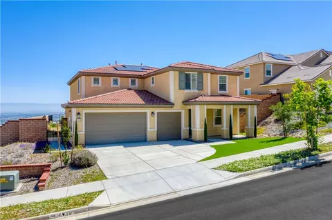 2725 Sierra Bella Dr, Corona, CA 92882