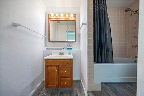 Bath - 1619 W 163rd, Compton, CA 90220 photo 1 of 4