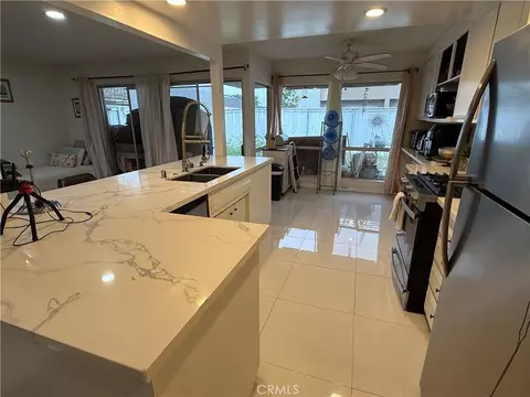 919 Glencliff St, La Habra, CA 90631