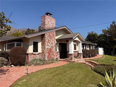 95 W Laurel Ave, Sierra Madre, CA 91024