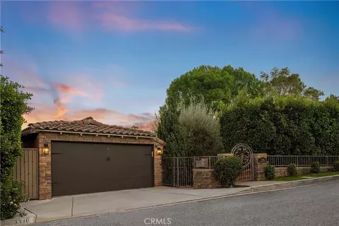 3310 Bennett Dr, Los Angeles, CA 90068