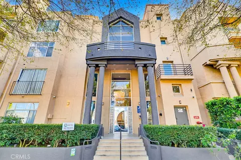 640 W 4th St #401, Long Beach, CA 90802