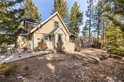 Exterior - 547 Chipmunk, Big Bear Lake, CA 92315 photo 7 of 8