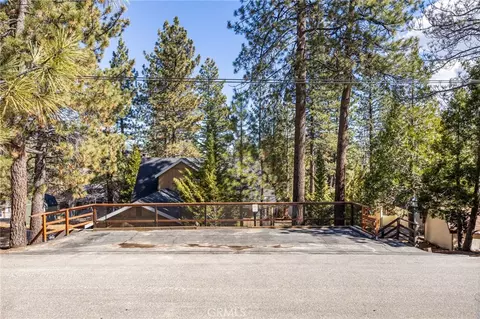Exterior - 547 Chipmunk, Big Bear Lake, CA 92315 photo 4 of 8