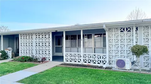 1661 Monterey Rd #M2-16J, Seal Beach, CA 90740