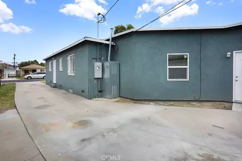 Exterior - 6449 Lemon Ave, Long Beach, CA 90805 photo 7 of 10