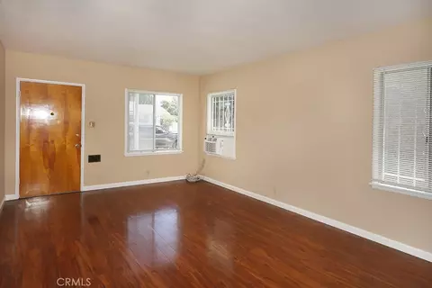 Living - 6449 Lemon Ave, Long Beach, CA 90805 photo 2 of 9