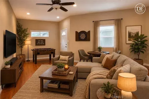 Living - 6449 Lemon Ave, Long Beach, CA 90805 photo 5 of 9