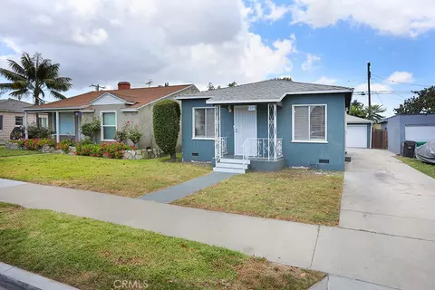 Exterior - 6449 Lemon Ave, Long Beach, CA 90805 photo 8 of 10