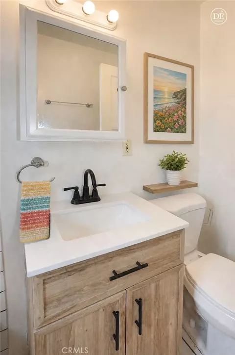 Bath - 6449 Lemon Ave, Long Beach, CA 90805 photo 1 of 5