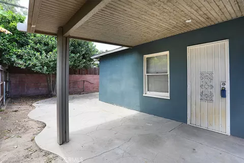 Exterior - 6449 Lemon Ave, Long Beach, CA 90805 photo 6 of 10