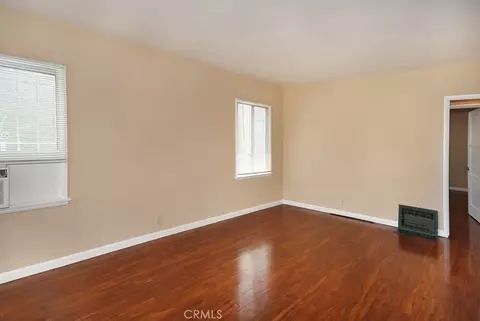Living - 6449 Lemon Ave, Long Beach, CA 90805 photo 4 of 9