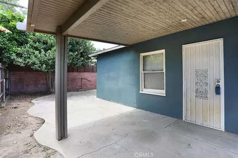 Exterior - 6449 Lemon Ave, Long Beach, CA 90805 photo 5 of 9