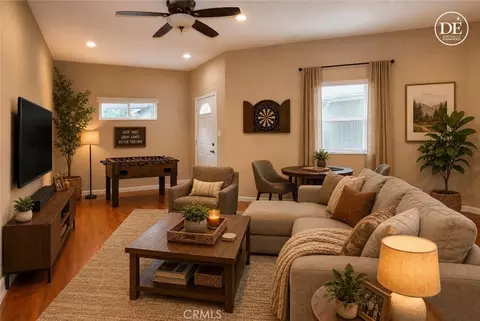 Living - 6449 Lemon Ave, Long Beach, CA 90805 photo 5 of 8