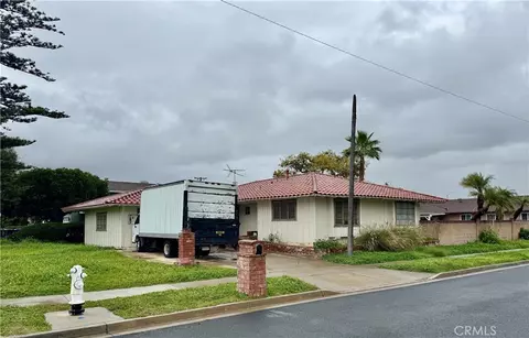 13822 Pasadena, Santa Ana, CA 92705