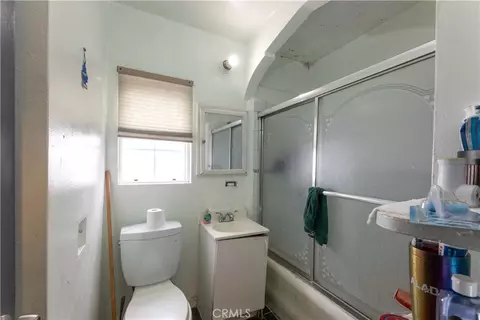 Bath - 2000 Pacific, Long Beach, CA 90806 photo 2 of 3